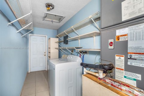 Immobilier commercial à vendre à Davie, Floride: 171.78 m2 № 1956342 - photo 19