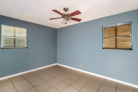 Immobilier commercial à vendre à Davie, Floride: 171.78 m2 № 1956342 - photo 10