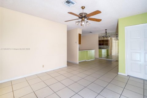 Immobilier commercial à vendre à Davie, Floride: 171.78 m2 № 1956342 - photo 5