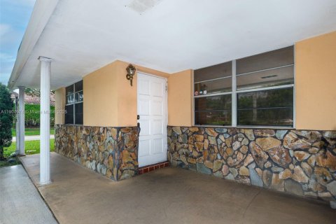 Immobilier commercial à vendre à Davie, Floride: 171.78 m2 № 1956342 - photo 3