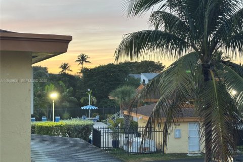 Купить таунхаус в Майами, Флорида 2 спальни, 128.67м2, № 2005719 - фото 22