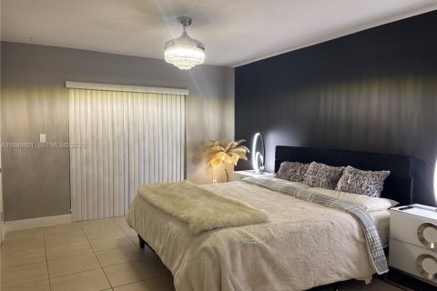 Купить таунхаус в Майами, Флорида 2 спальни, 128.67м2, № 2005719 - фото 20