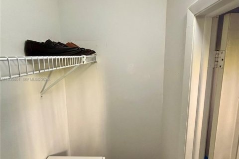 Купить таунхаус в Майами, Флорида 2 спальни, 128.67м2, № 2005719 - фото 12