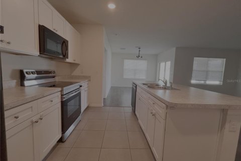 Villa ou maison à louer à Ocala, Floride: 3 chambres, 155.15 m2 № 2379279 - photo 4