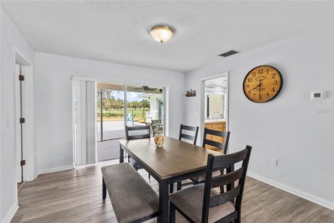 House in Sarasota, Florida 3 bedrooms, 179.86 sq.m. № 2309887 - photo 16