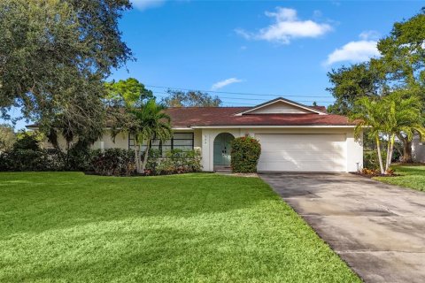 House in Sarasota, Florida 3 bedrooms, 179.86 sq.m. № 2309887 - photo 2