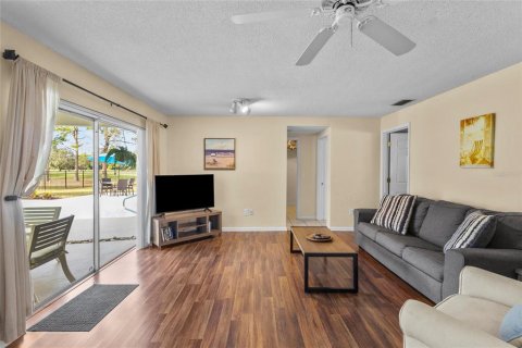 House in Sarasota, Florida 3 bedrooms, 179.86 sq.m. № 2309887 - photo 28