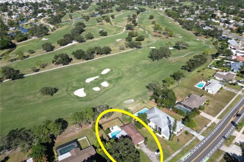 House in Sarasota, Florida 3 bedrooms, 179.86 sq.m. № 2309887 - photo 4