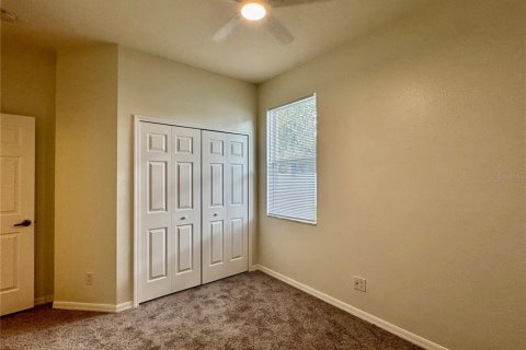 House in Temple Terrace, Florida 3 bedrooms, 157.1 sq.m. № 2258392 - photo 10