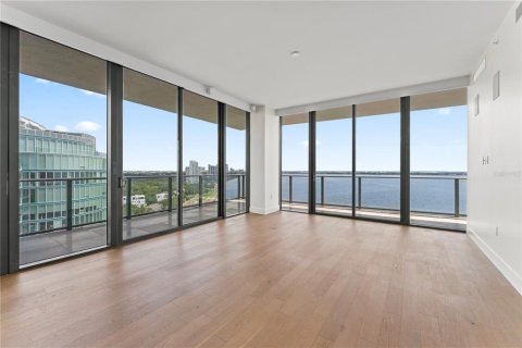 Condo in Tampa, Florida, 3 bedrooms  № 1353190 - photo 14