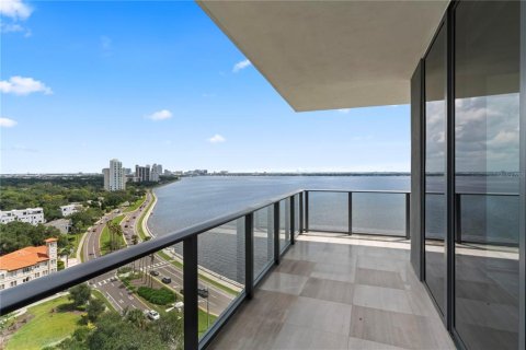 Condo in Tampa, Florida, 3 bedrooms  № 1353190 - photo 19