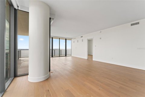 Condo in Tampa, Florida, 3 bedrooms  № 1353190 - photo 29