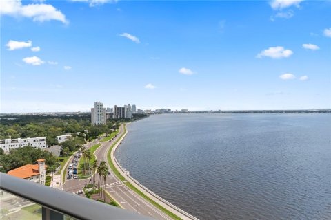 Condo in Tampa, Florida, 3 bedrooms  № 1353190 - photo 16