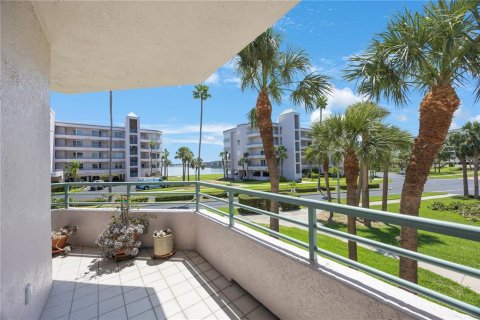 Copropriété à vendre à Saint Pete Beach, Floride: 2 chambres, 120.77 m2 № 1719576 - photo 12