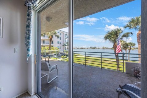 Copropriété à vendre à Saint Pete Beach, Floride: 2 chambres, 120.77 m2 № 1719576 - photo 26