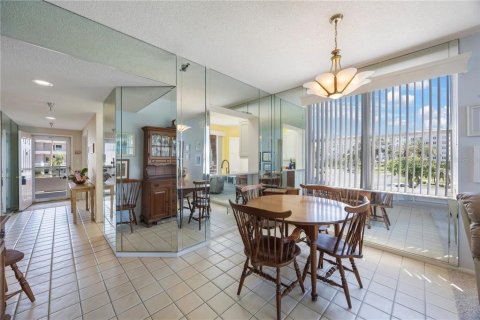 Copropriété à vendre à Saint Pete Beach, Floride: 2 chambres, 120.77 m2 № 1719576 - photo 13