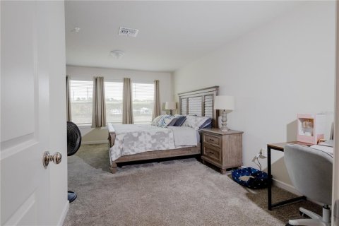 Townhouse in Orlando, Florida 4 bedrooms, 155.61 sq.m. № 1586832 - photo 5
