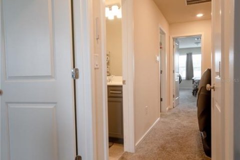 Townhouse in Orlando, Florida 4 bedrooms, 155.61 sq.m. № 1586832 - photo 8