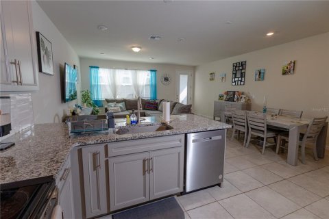 Townhouse in Orlando, Florida 4 bedrooms, 155.61 sq.m. № 1586832 - photo 17