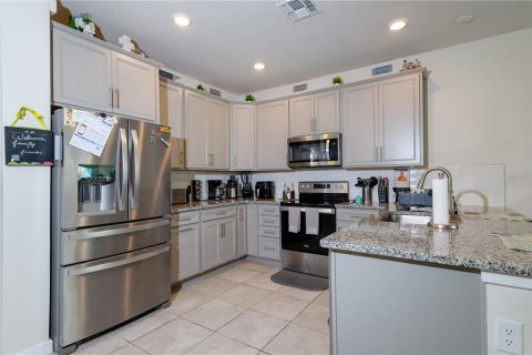 Townhouse in Orlando, Florida 4 bedrooms, 155.61 sq.m. № 1586832 - photo 15