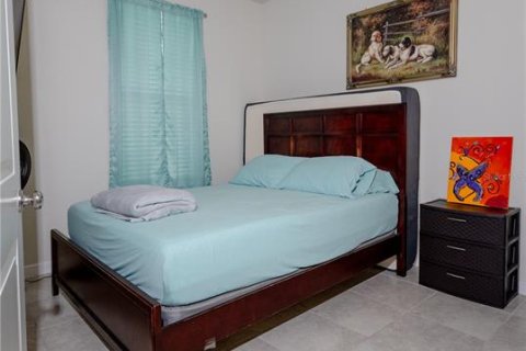 Townhouse in Orlando, Florida 4 bedrooms, 155.61 sq.m. № 1586832 - photo 19
