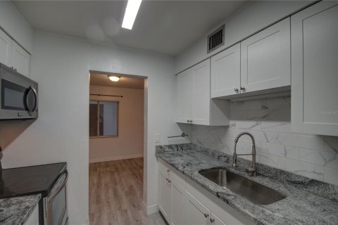 Copropriété à vendre à Saint Petersburg, Floride: 2 chambres, 85.01 m2 № 1835521 - photo 5