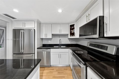 Condominio en venta en Miami, Florida, 2 dormitorios, 109.81 m2 № 2033466 - foto 29