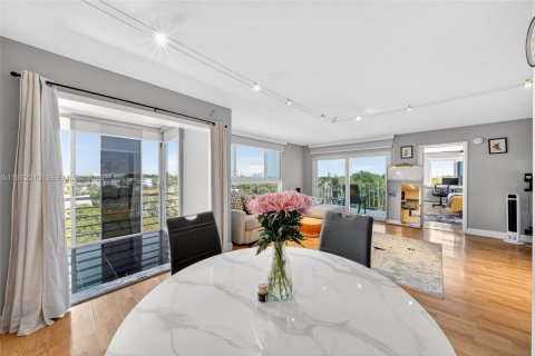 Condominio en venta en Miami, Florida, 2 dormitorios, 109.81 m2 № 2033466 - foto 21