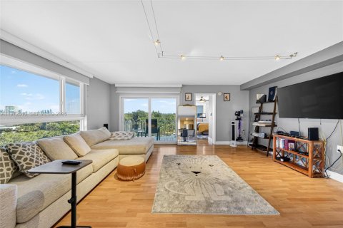 Condominio en venta en Miami, Florida, 2 dormitorios, 109.81 m2 № 2033466 - foto 15
