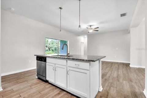Villa ou maison à vendre à Port Charlotte, Floride: 3 chambres, 148.74 m2 № 2149922 - photo 11