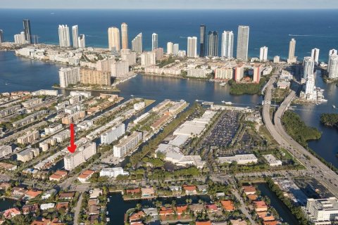 Condo à North Miami Beach, Floride, 2 chambres  № 2019461