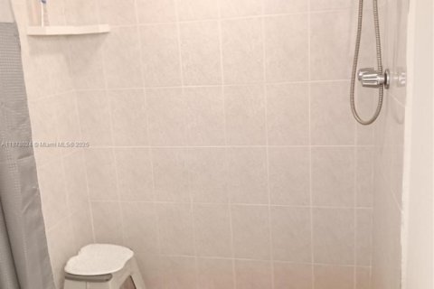 Condominio en venta en North Miami Beach, Florida, 2 dormitorios, 103.12 m2 № 2019461 - foto 12