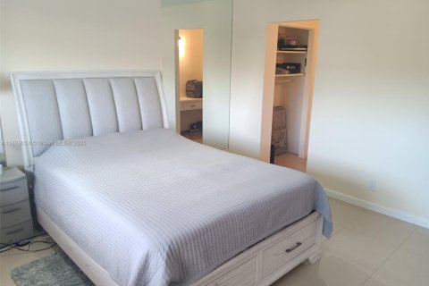 Condominio en venta en North Miami Beach, Florida, 2 dormitorios, 103.12 m2 № 2019461 - foto 6