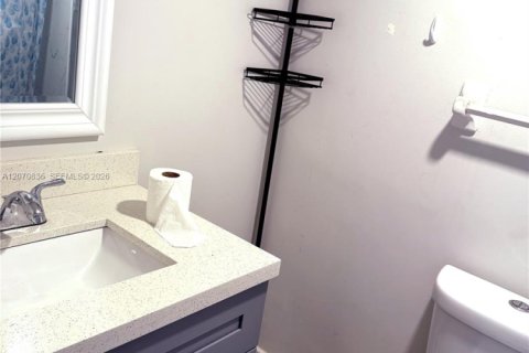 Copropriété à louer à North Miami, Floride: 2 chambres, 95.04 m2 № 2303603 - photo 13