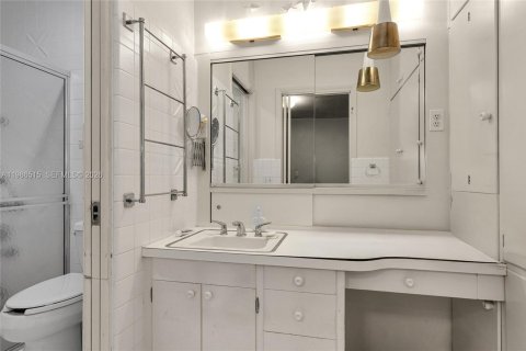 Купить виллу или дом в Корал-Гейблс, Флорида 4 спальни, 268.67м2, № 2048722 - фото 21