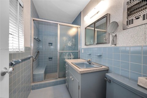 Купить виллу или дом в Корал-Гейблс, Флорида 4 спальни, 268.67м2, № 2048722 - фото 23