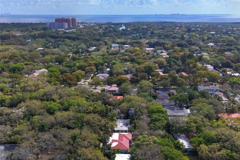 Купить виллу или дом в Корал-Гейблс, Флорида 4 спальни, 268.67м2, № 2048722 - фото 5