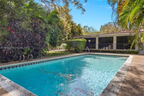 Купить виллу или дом в Корал-Гейблс, Флорида 4 спальни, 268.67м2, № 2048722 - фото 10