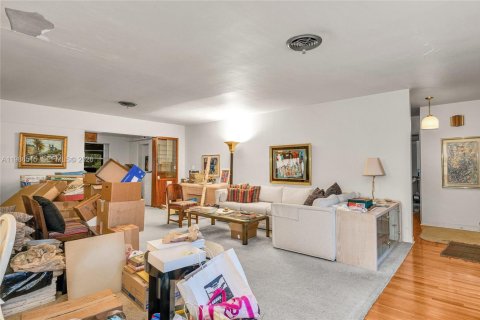 Купить виллу или дом в Корал-Гейблс, Флорида 4 спальни, 268.67м2, № 2048722 - фото 15