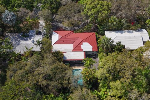 Купить виллу или дом в Корал-Гейблс, Флорида 4 спальни, 268.67м2, № 2048722 - фото 8