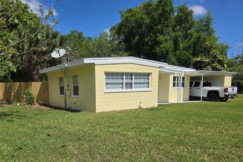 House in Orlando, Florida 2 bedrooms, 82.03 sq.m. № 2236908 - photo 2