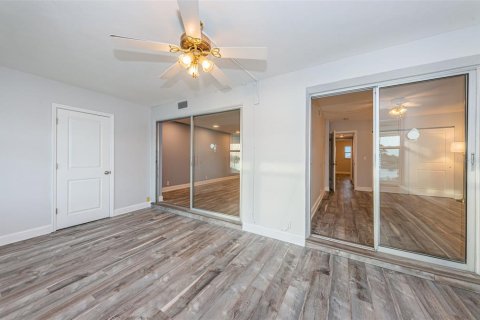 Condo in South Pasadena, Florida, 2 bedrooms  № 1043283 - photo 8