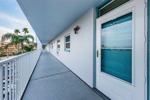 Condo in South Pasadena, Florida, 2 bedrooms  № 1043283 - photo 18