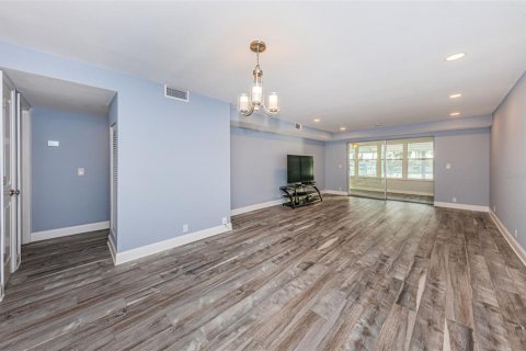 Condo in South Pasadena, Florida, 2 bedrooms  № 1043283 - photo 29