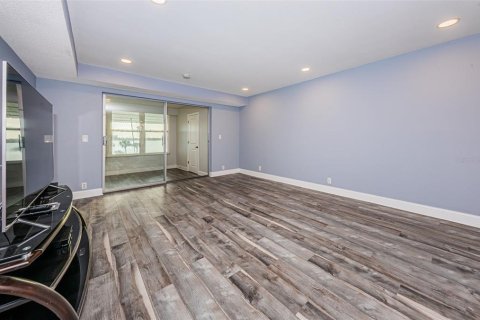 Condo in South Pasadena, Florida, 2 bedrooms  № 1043283 - photo 30