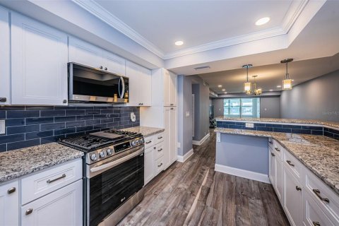 Condo in South Pasadena, Florida, 2 bedrooms  № 1043283 - photo 23