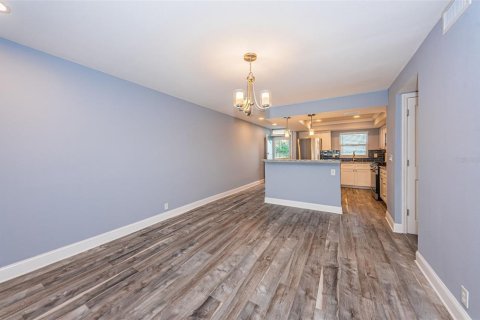 Condo in South Pasadena, Florida, 2 bedrooms  № 1043283 - photo 27