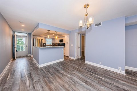 Condo in South Pasadena, Florida, 2 bedrooms  № 1043283 - photo 20