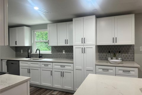Casa en venta en Hudson, Florida, 4 dormitorios, 200.67 m2 № 1885559 - foto 7