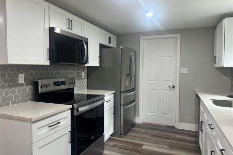 Casa en venta en Hudson, Florida, 4 dormitorios, 200.67 m2 № 1885559 - foto 8